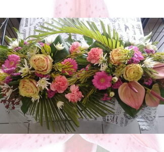 Bridal couple's table arrangement