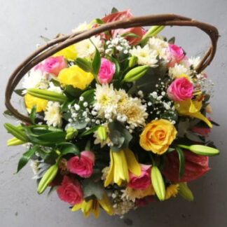 Mixed rose basket